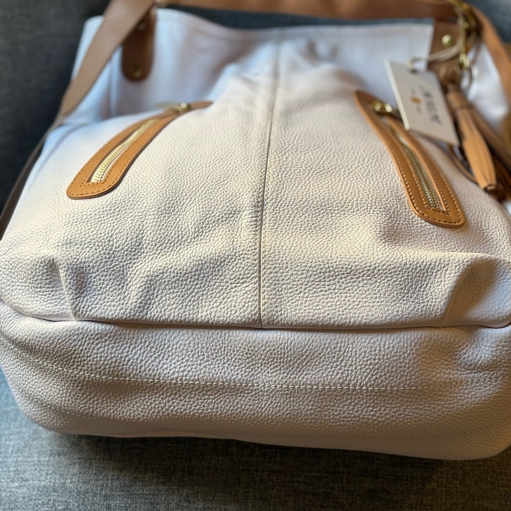NWT Gorgeous! J.W Hulme 100% Pebble Grain Leather Convertible Backpack and Bag! - Picture 3 of 8